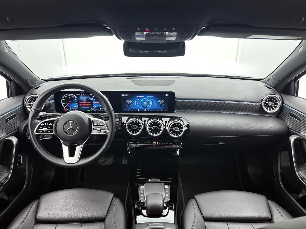 Mercedes-Benz A-Klasse 250 e plug-in hybride business solution luxury | led