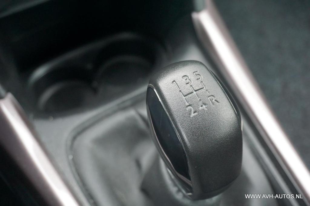 Peugeot 2008 1.2 puretech style