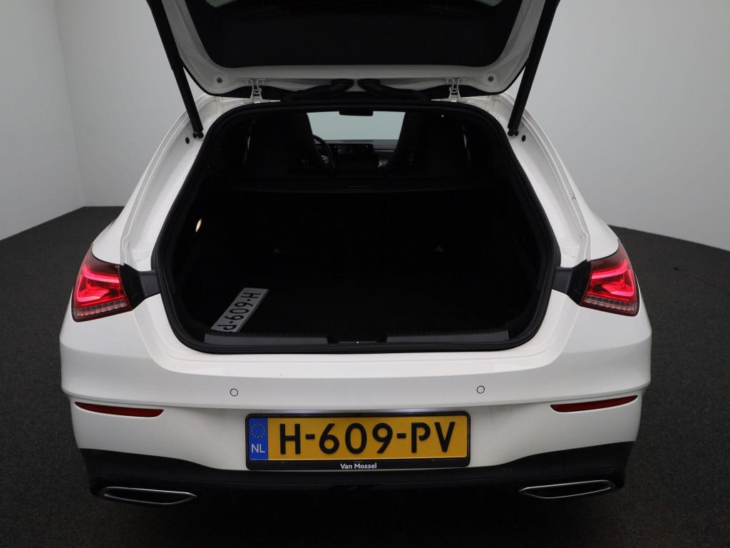 Mercedes-Benz Cla shooting brake 200 business solution amg | automaat | pan