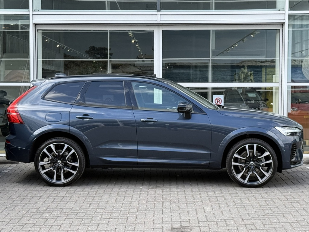 Volvo XC60 t8 455pk recharge ultra dark| full options ! luchtvering b&w sou