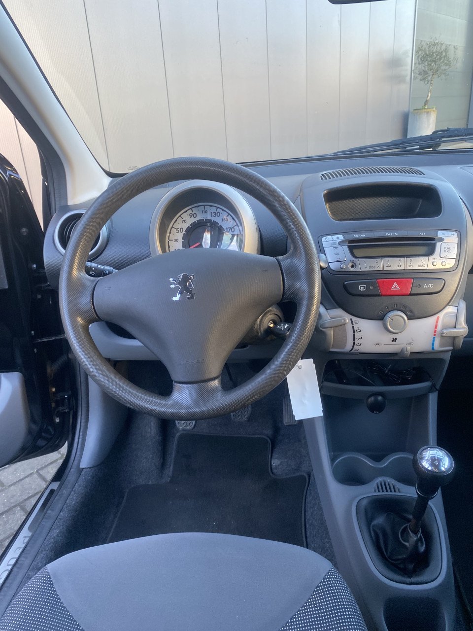 Peugeot 107 1.0 12V 5DR 2006 Zwart | NAP | NIEUWE APK!