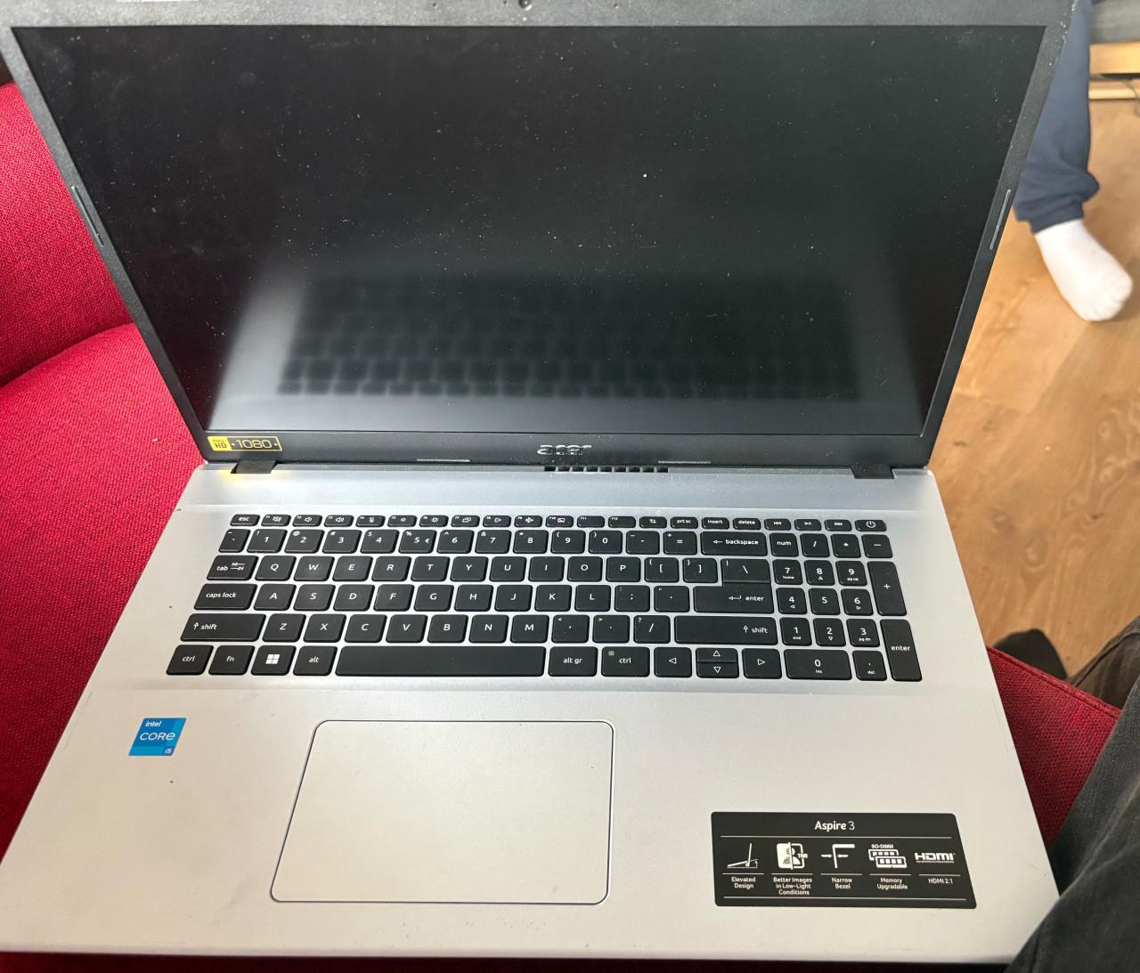 Acer Aspire 3 17 inch laptop