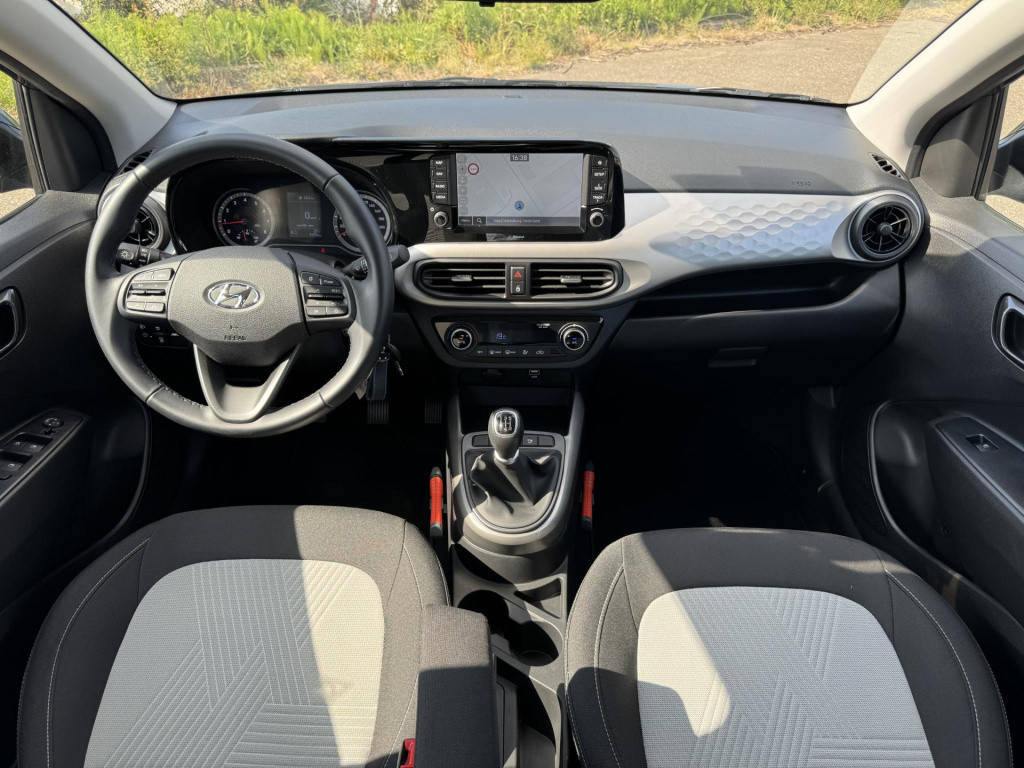 Hyundai I 10 1.0 premium | navigatie | camera | cruise & climate control | 