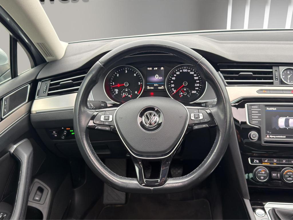 Volkswagen Passat variant 1.6 tdi highline pano led alcantara