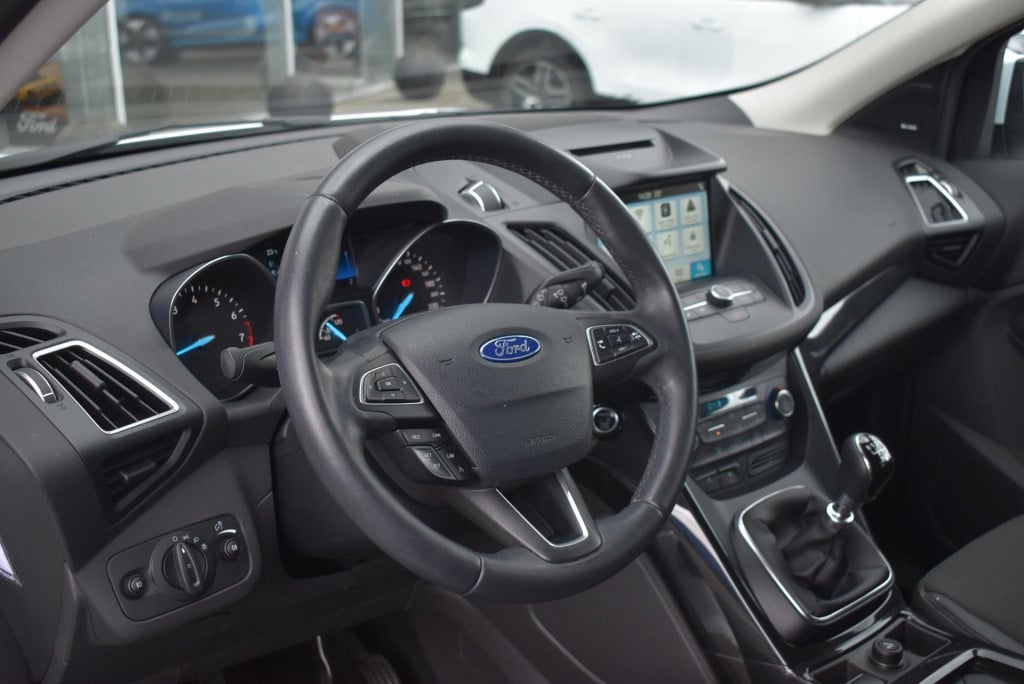 Ford Kuga 1.5 ecoboost titanium