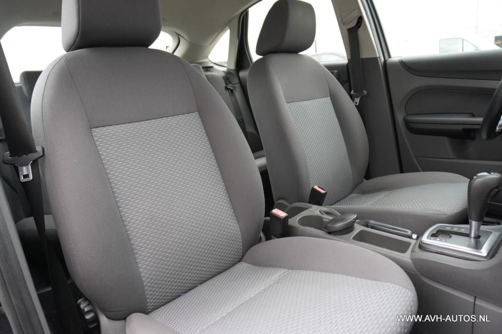 Ford Focus 1.6-16v trend automaat