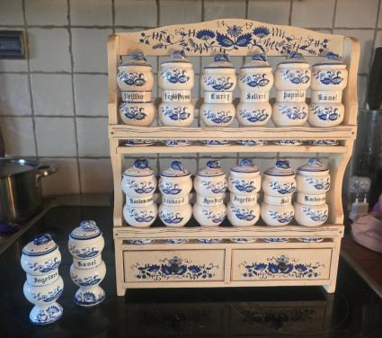 Vintage delfts blauw kruidenrek