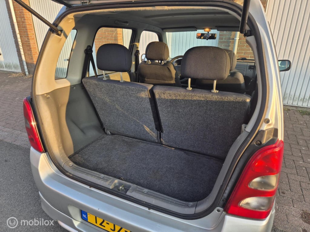 Suzuki Wagon R 1.3 special nieuwe apk / bluetooth radio