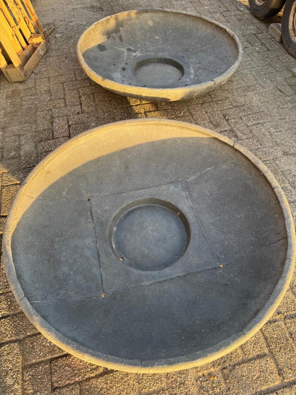 Plantenbak/schaal polyester  Ø 120 cm, 2 stuks