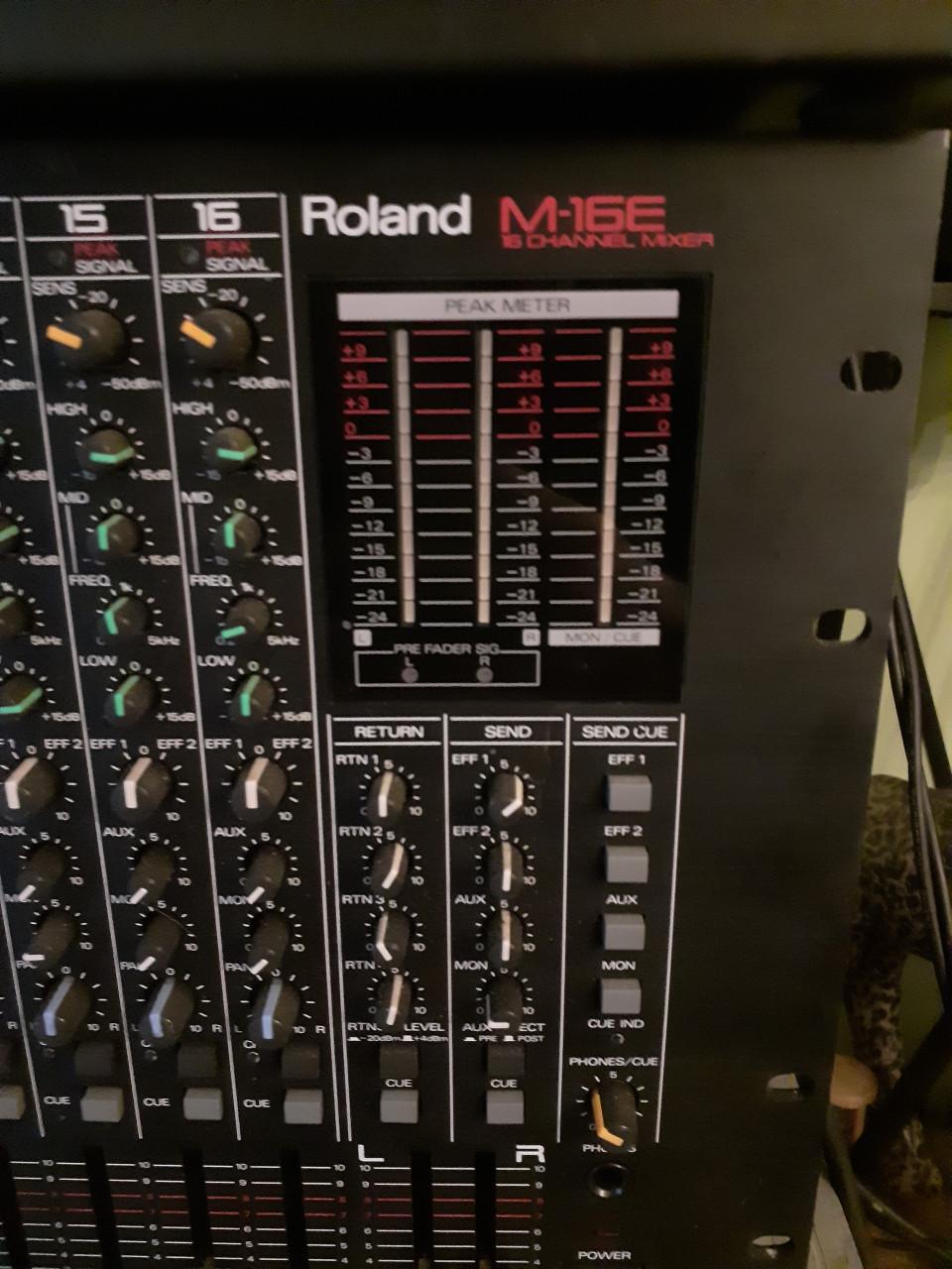 Roland M-16e 16 channel mixer