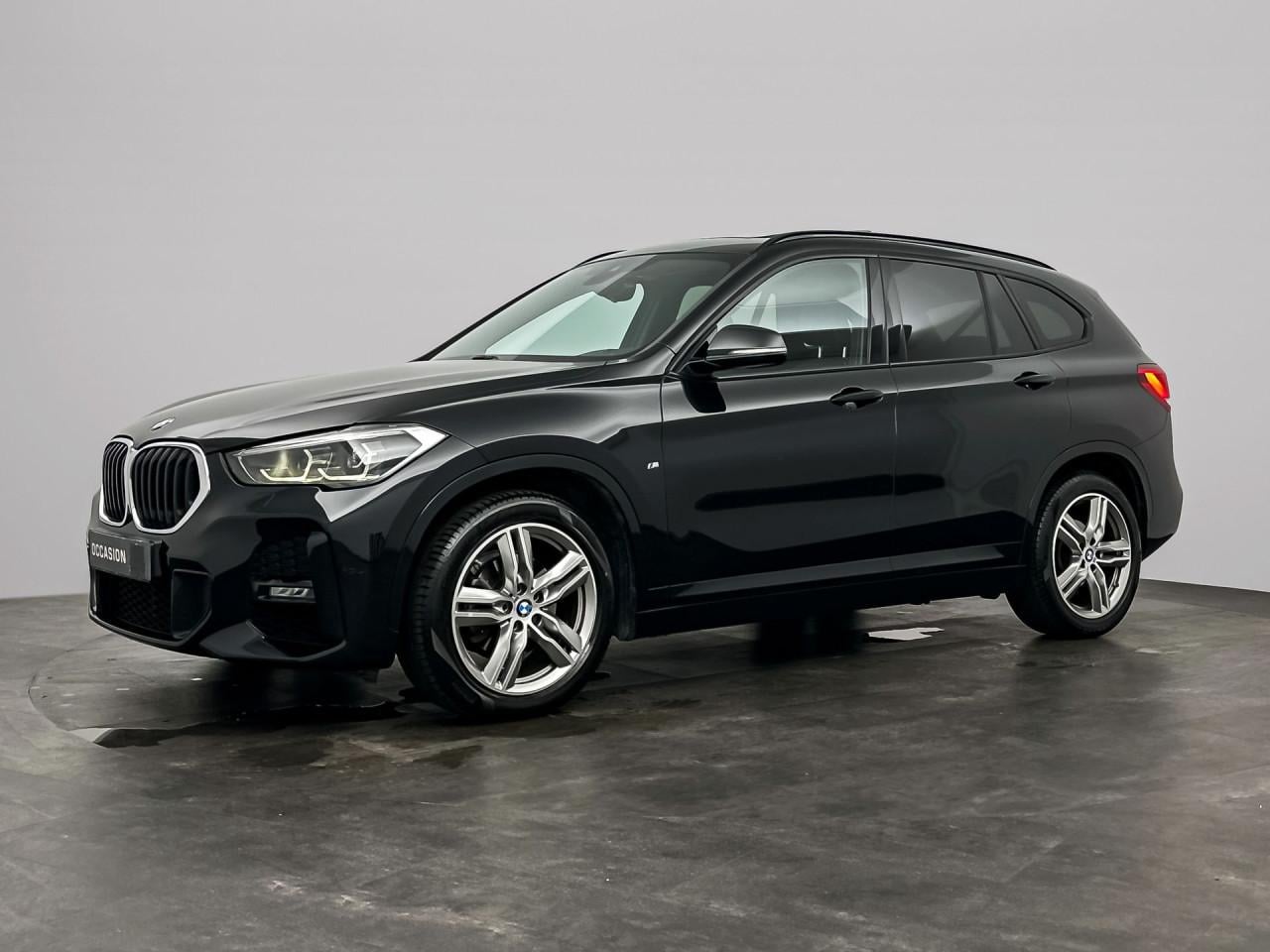 BMW X1 sDrive18i - PANO - TREKHAAK - LED - 1E EIGENAAR
