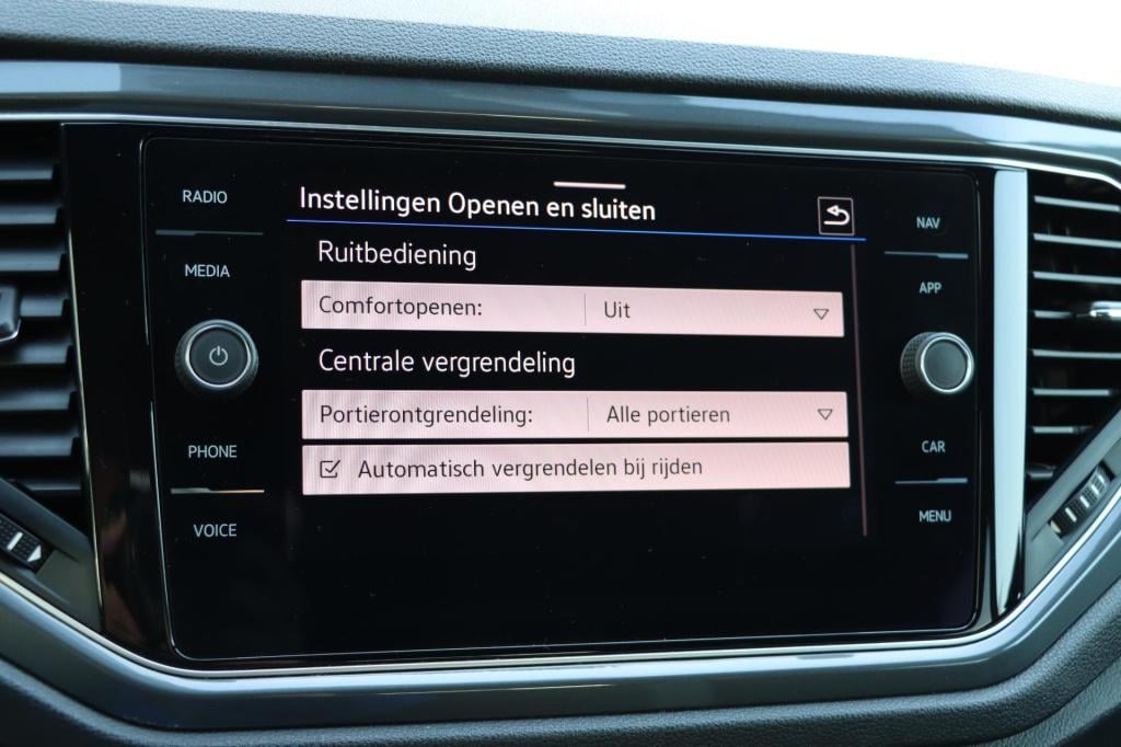 Volkswagen T-roc 1.5 tsi sport business r 150pk dsg7