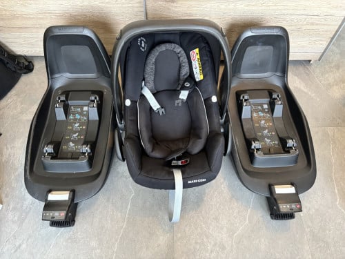 Maxi Cosi met 2 isofix bases