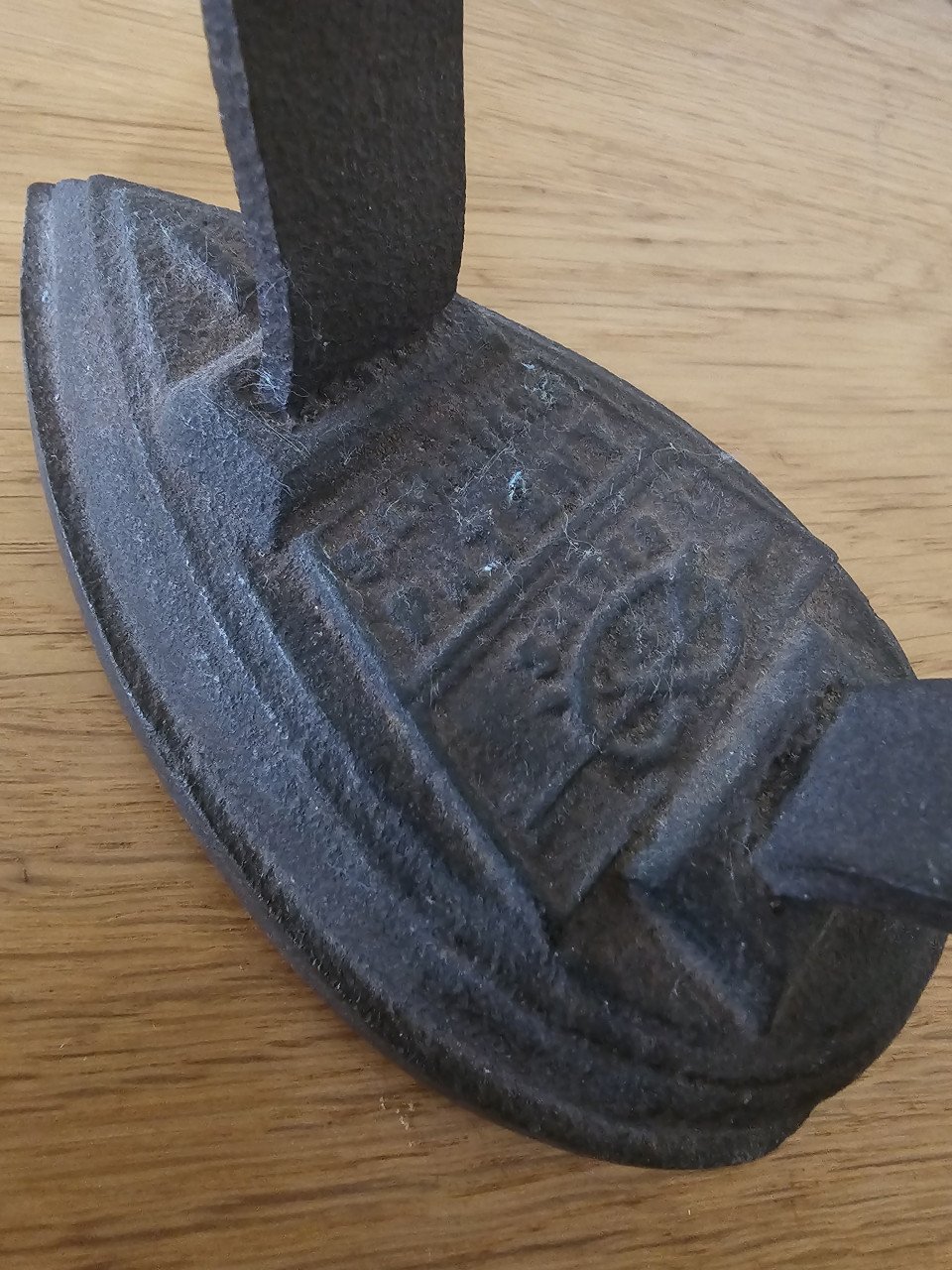 Antiek strijkijzer