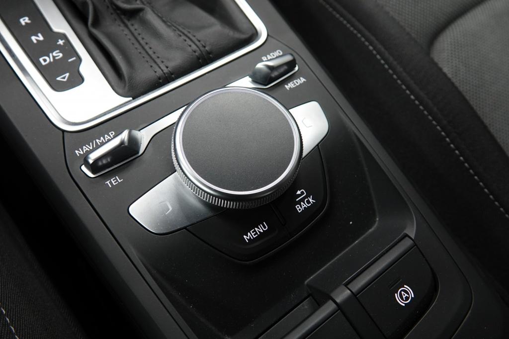 Audi Q2 35 tfsi | camera | pdc | keyless | led |