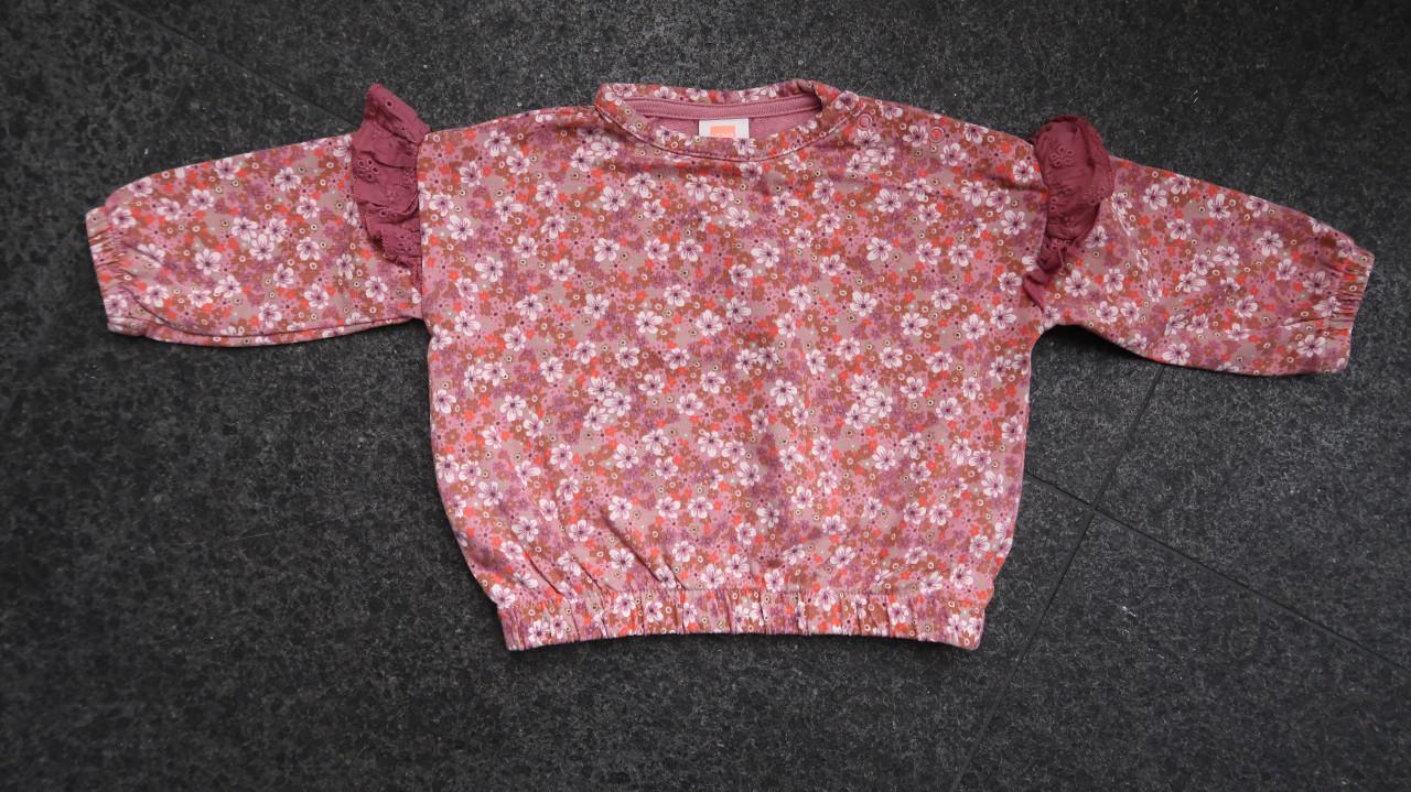 Babytruitjes, veel verschillende en alles in maatje 68 en €1,00 per stuk.