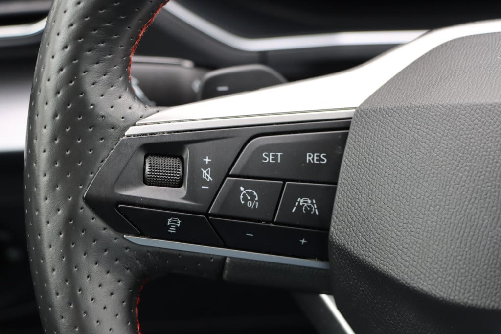 Seat Tarraco 1.4 tsi e-hybrid phev fr business intense 245pk