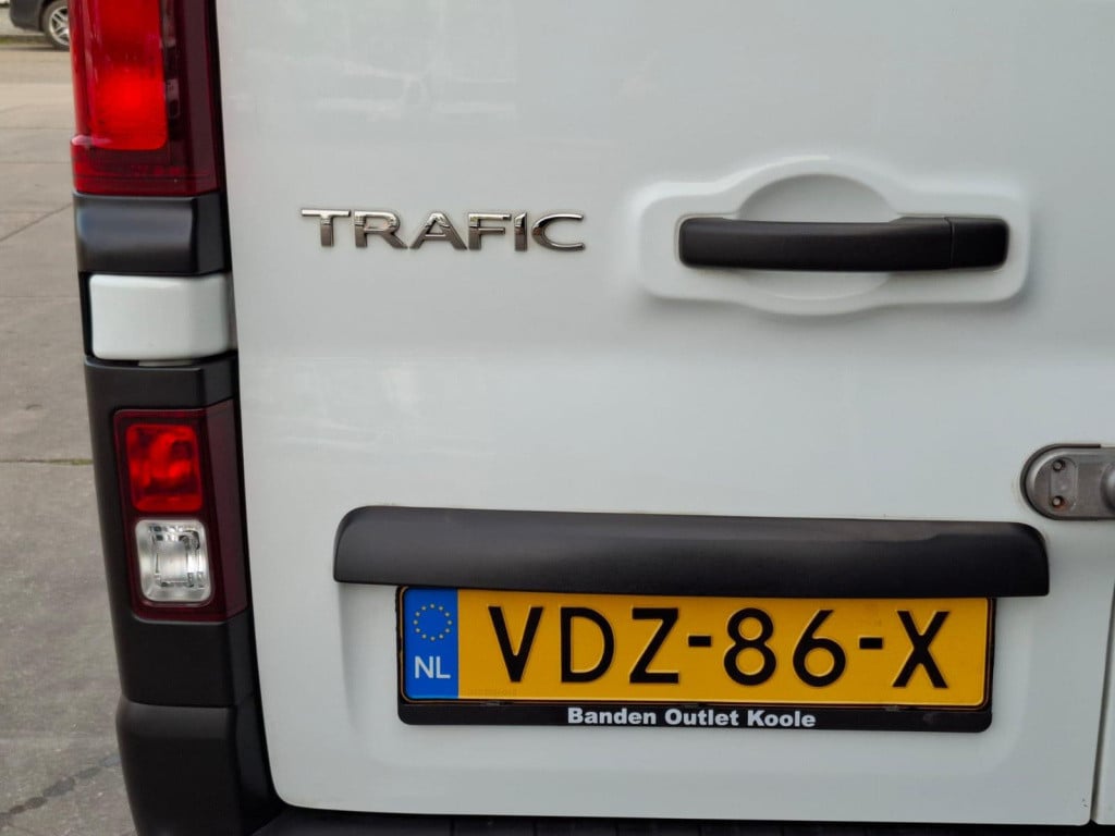 Renault Trafic 1.6 dci 95 t29 l1h1 comfort airco / cruise controle / navi /