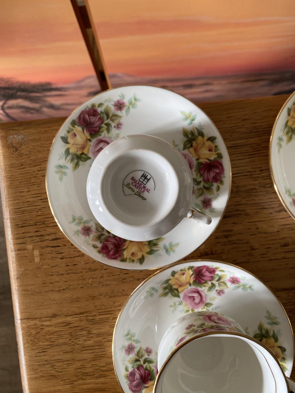 4 Kop en schotels van Balmoral Castle