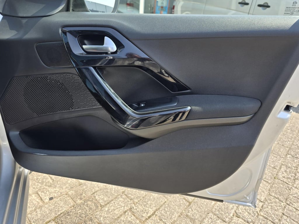 Peugeot 208 1.2 puretech allure