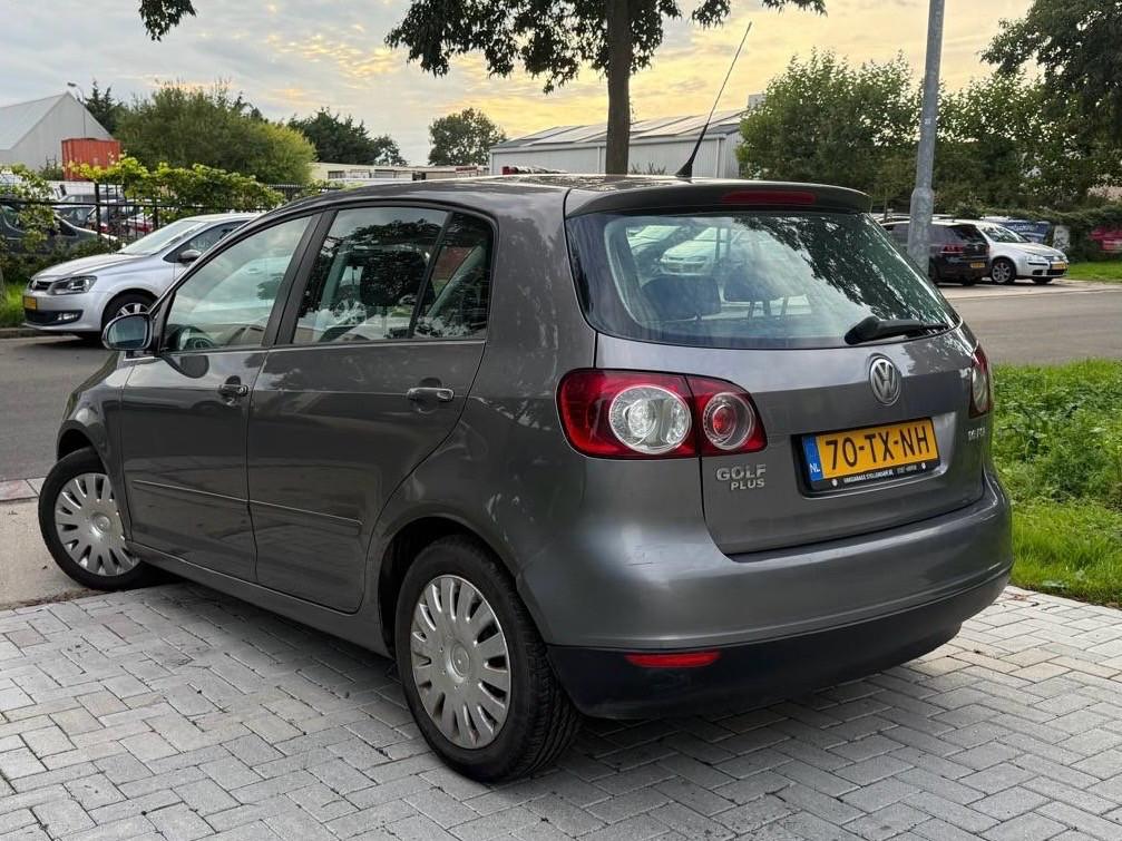Volkswagen Golf Plus 1.6FSI Optive 3