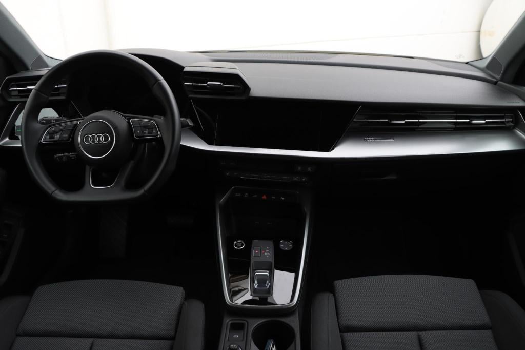 Audi A3 sportback 40 tfsi e s edition 204pk s-tronic l zwart optiek plus | 