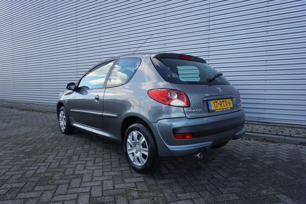 Peugeot 206 + 1.4 xs airco / elektr. ramen / nap / apk t/m 29-07-2026