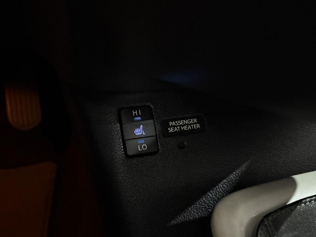 Toyota Prius 1.8 first edition | camera | bsm | pdc |