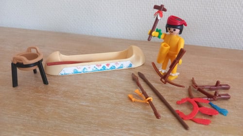 Playmobil indiaan met kano en wapens