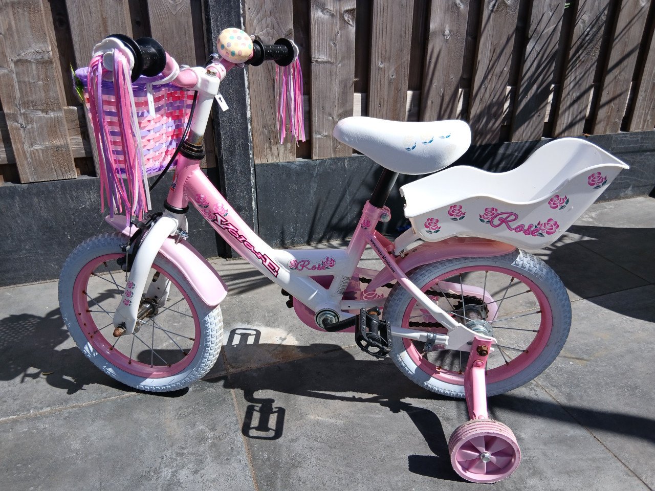 Kinderfiets meisje