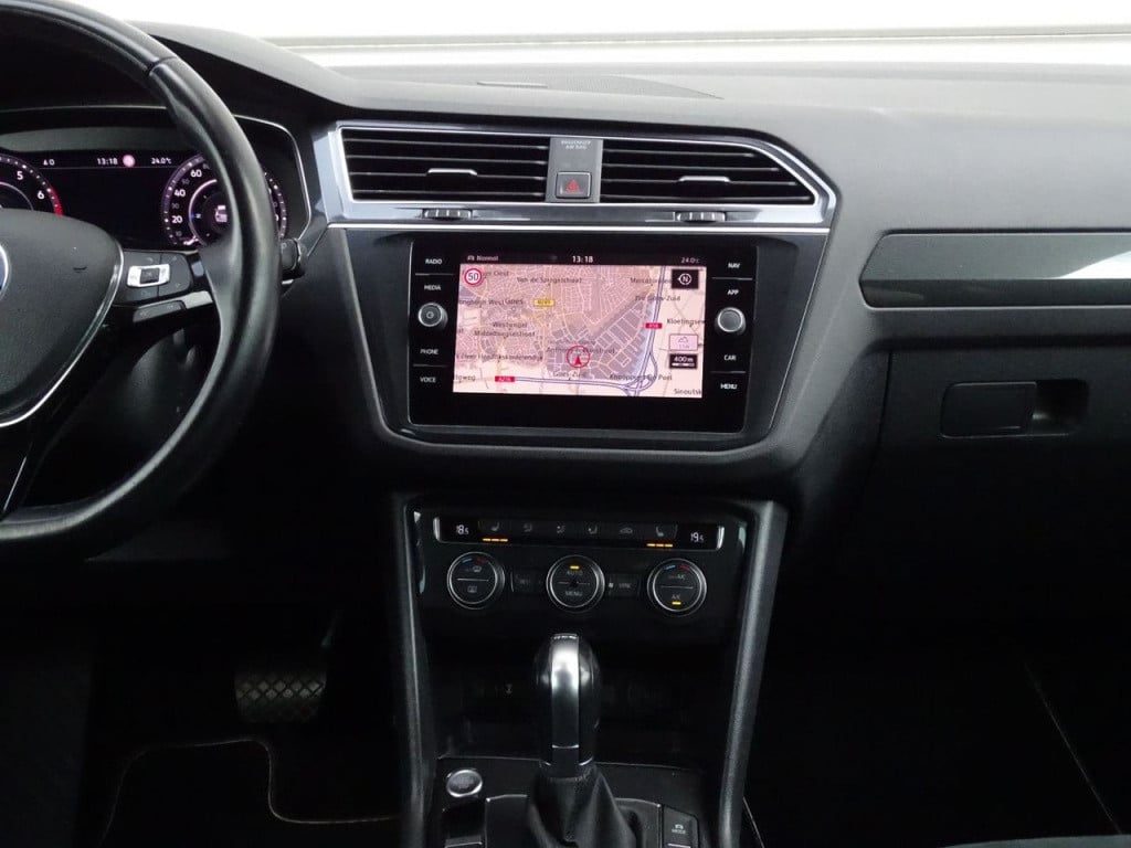 Volkswagen Tiguan 1.4 tsi act highline business r