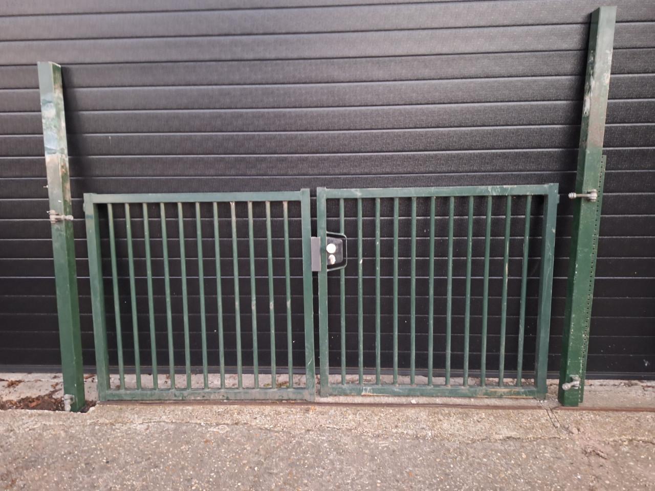 Looppoort, draaipoort, inrijpoort, dubbele poort, hek