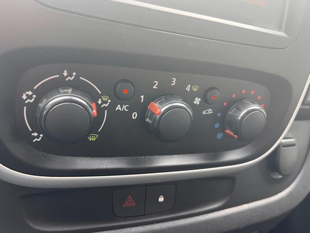 Renault Trafic 1.6 dci t29 l2h1 comfort, camera, navi, trekhaak enz..