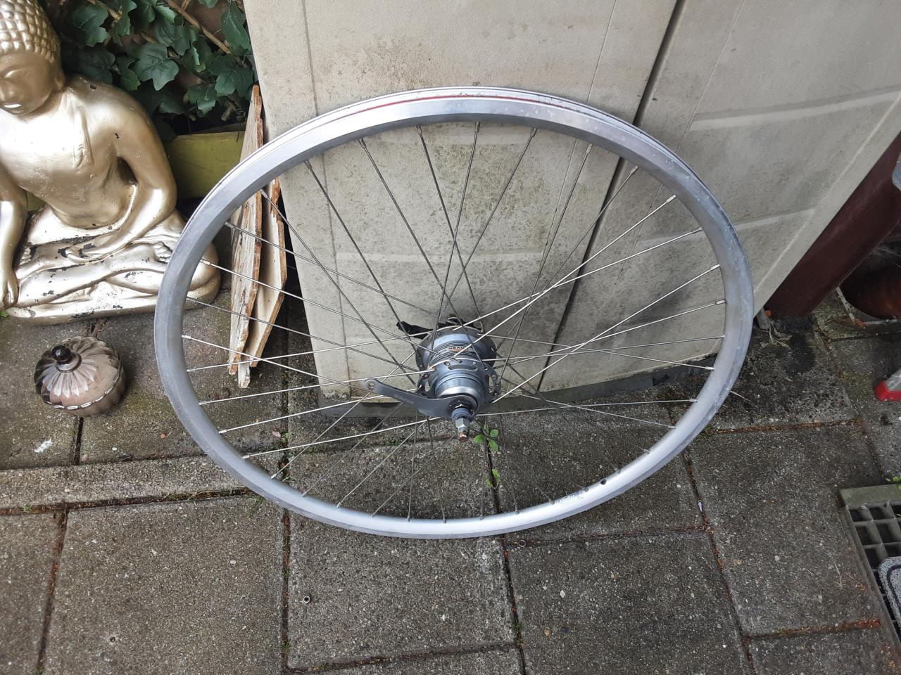 28 inch shimano nexus achterwiel, 7 speed,terugtraprem