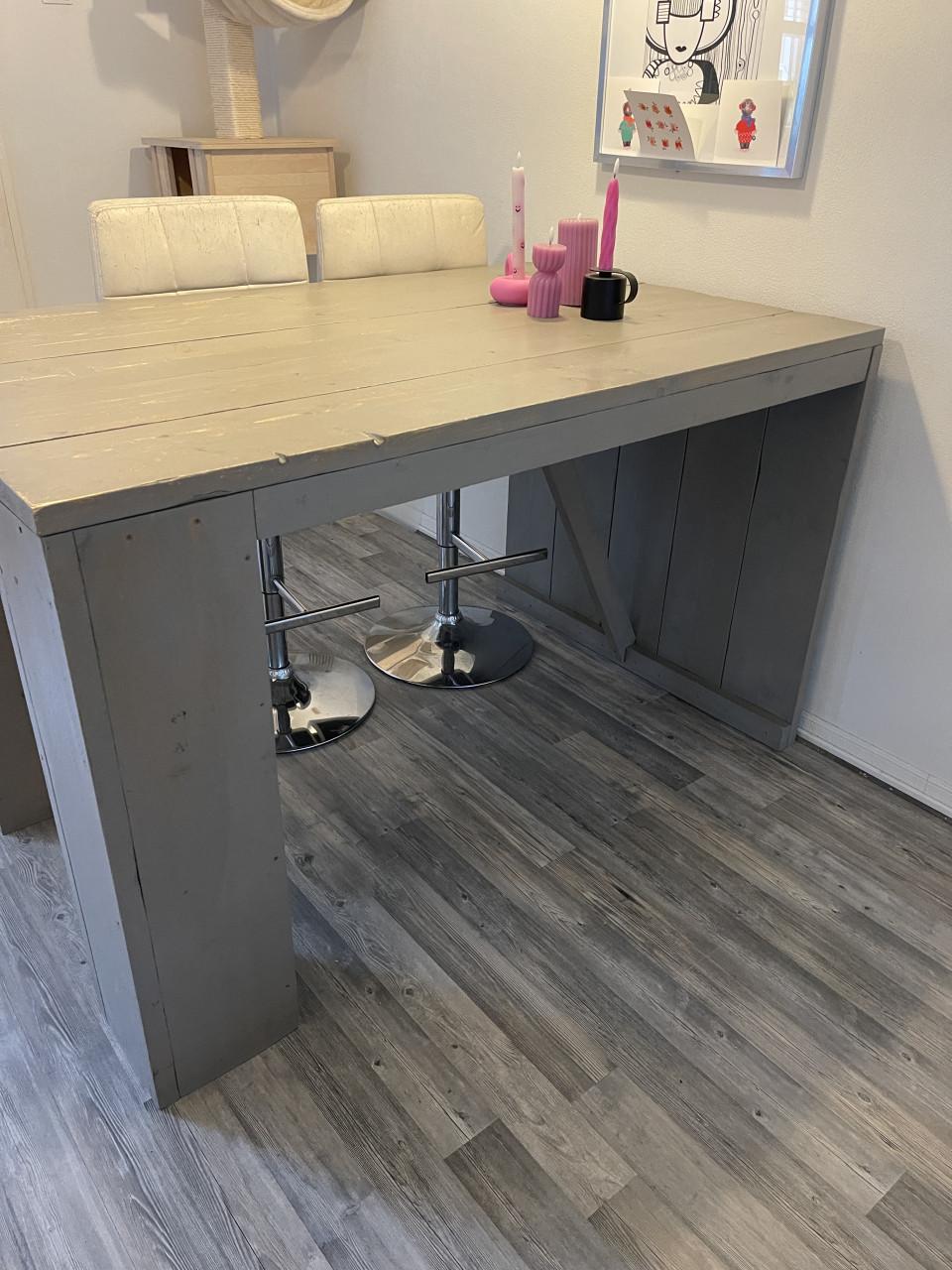 Stijgerhouten tafel te koop