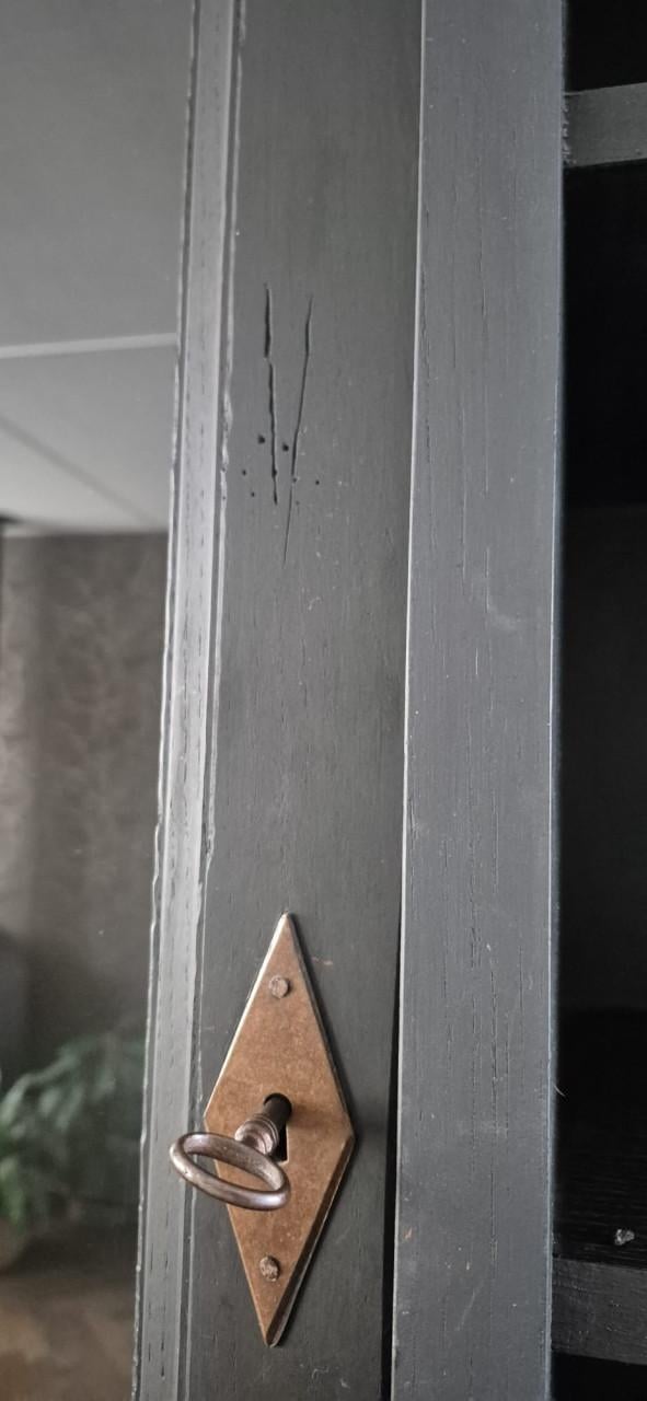 Kast, buffetkast, mat zwarte krijtverf