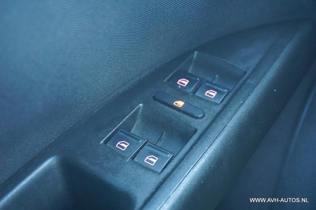 Seat Altea Xl 1.6 reference airco+cruise!