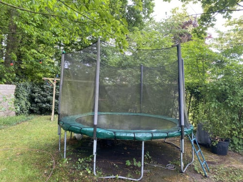 Trampoline