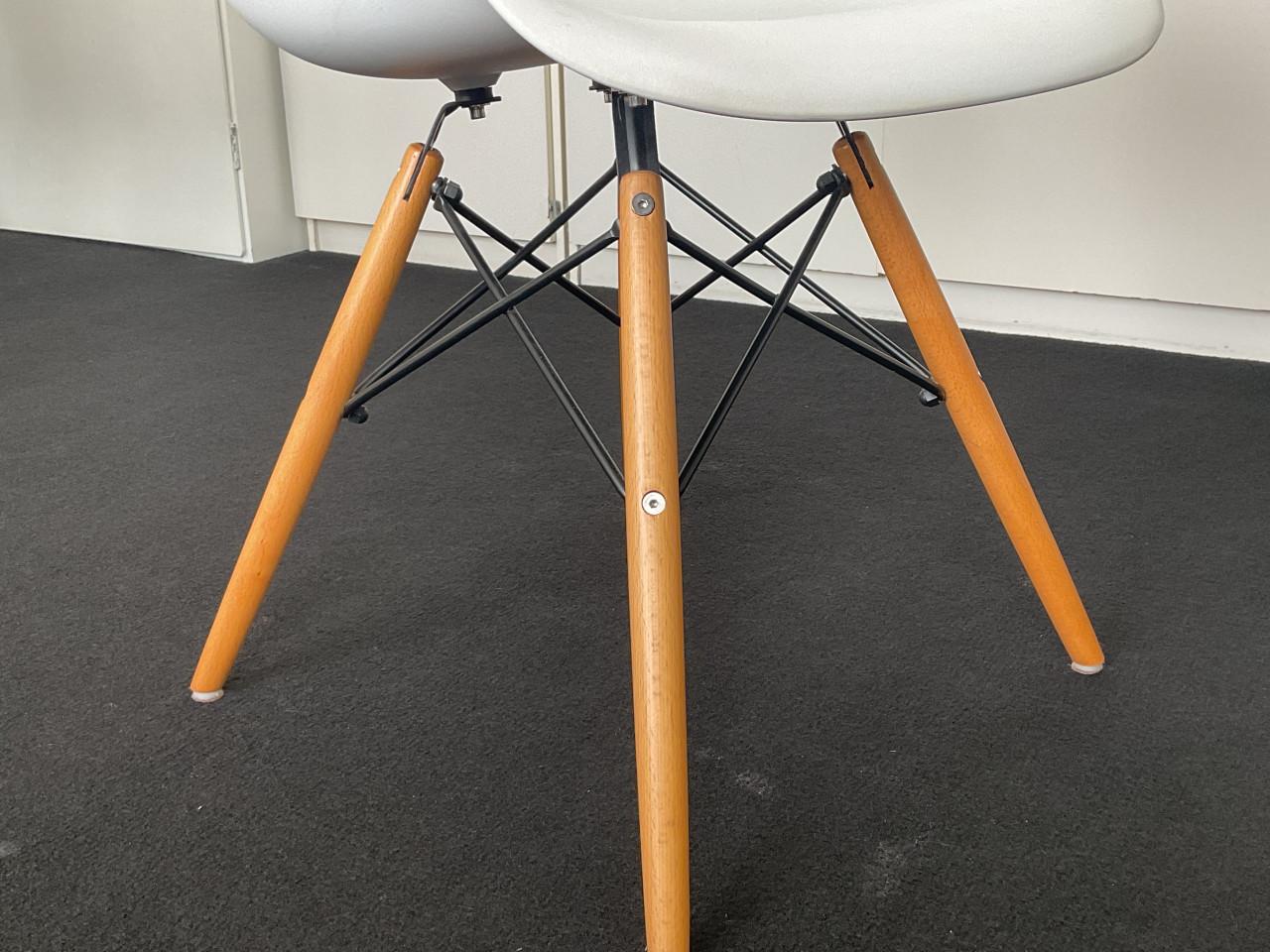 4 prachtige eetkamer kuipstoelen