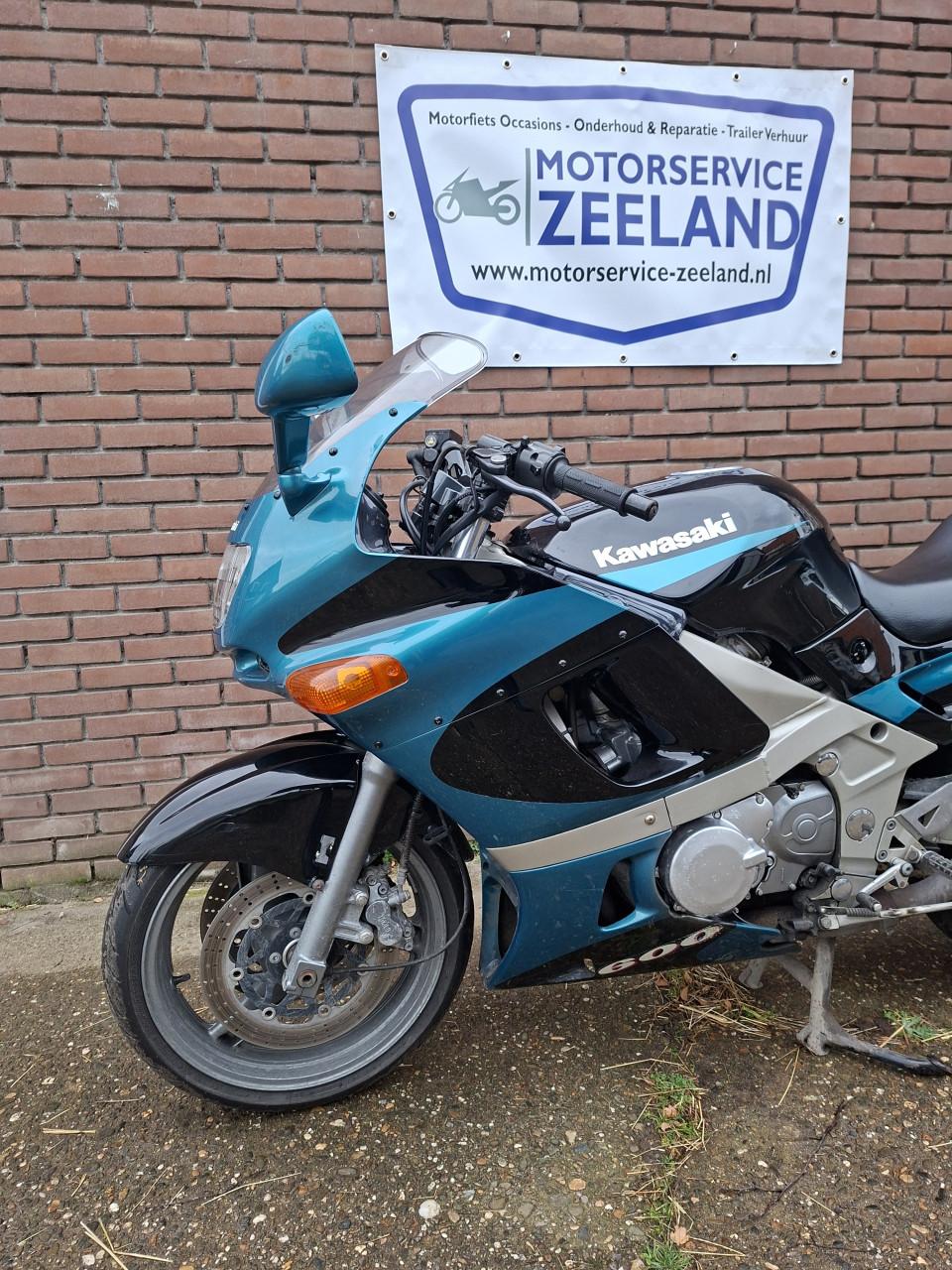 Kawasaki ZZR 600 (inruilkoopje)