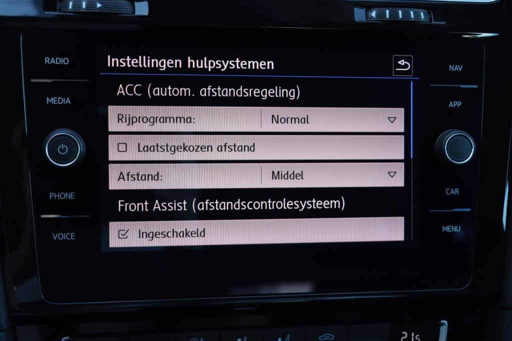 Volkswagen Golf 1.5 tsi highline 130pk dsg7