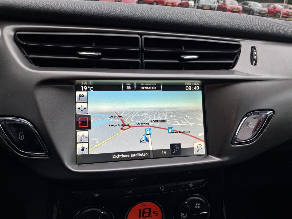 Citroen C3 1.2 puretech 82pk feel edition trekhaak | navigatie | cruise & c