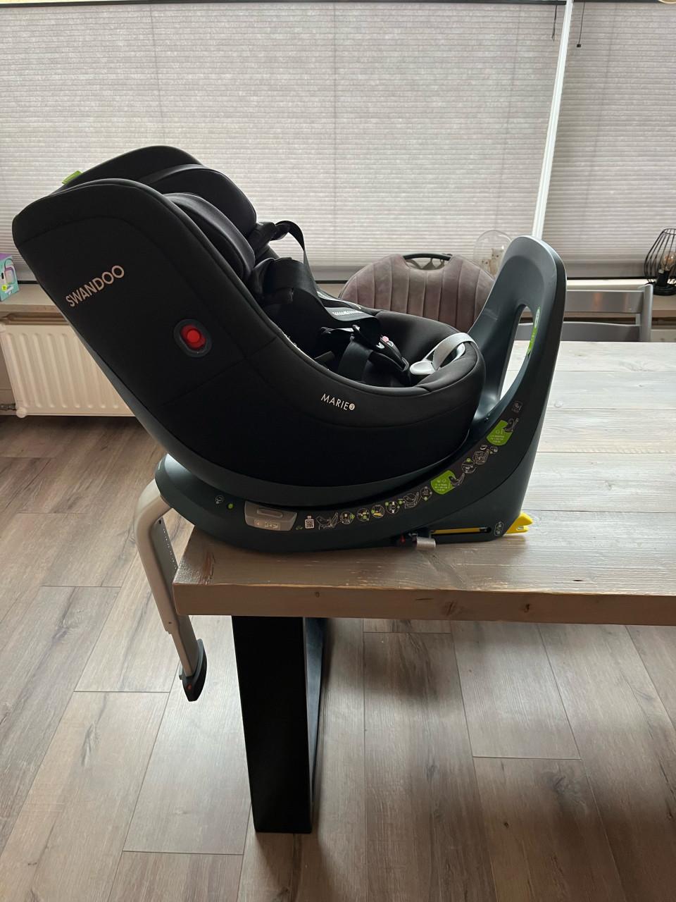 Swandoon Marie 3 kinderstoel zwart