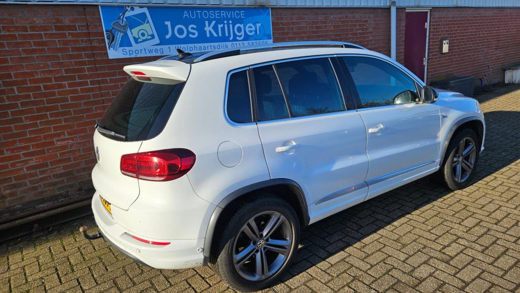 Volkswagen Tiguan 1.4 tsi r-line edition