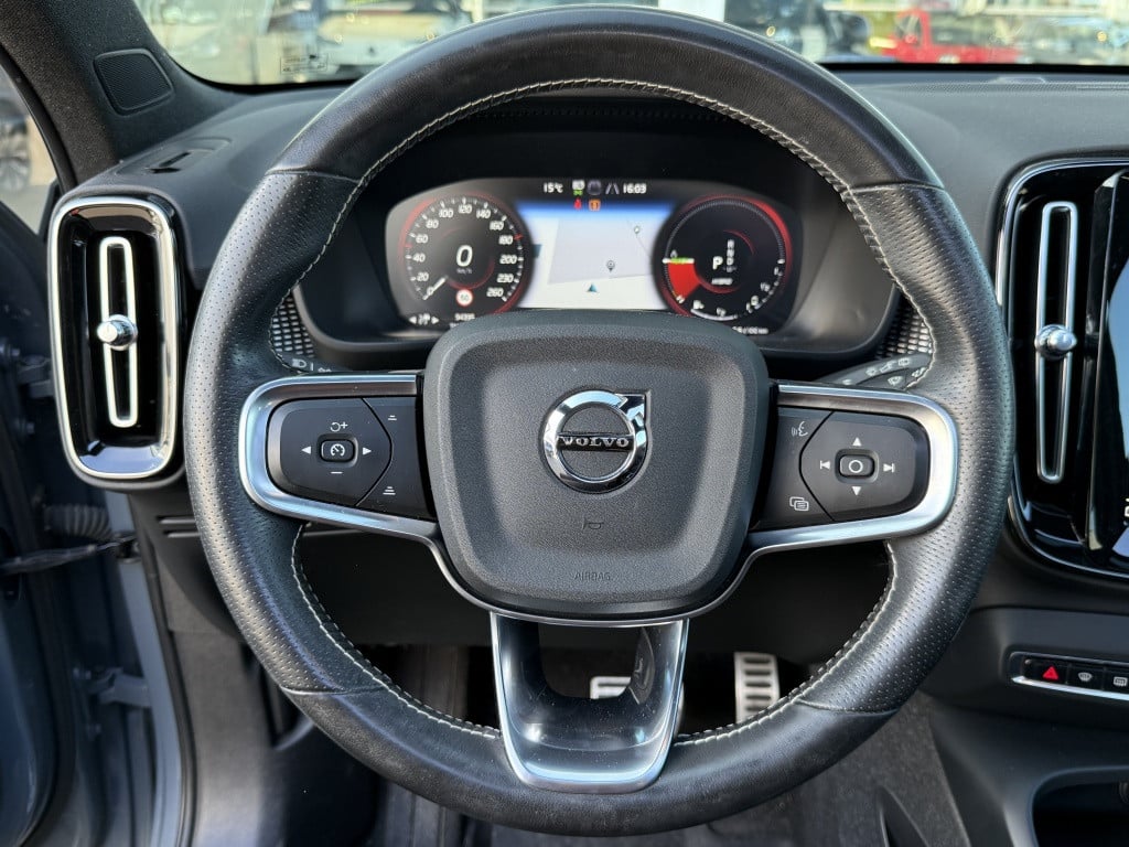Volvo XC40 t5 262pk recharge| r-design-full options ! stylingpack