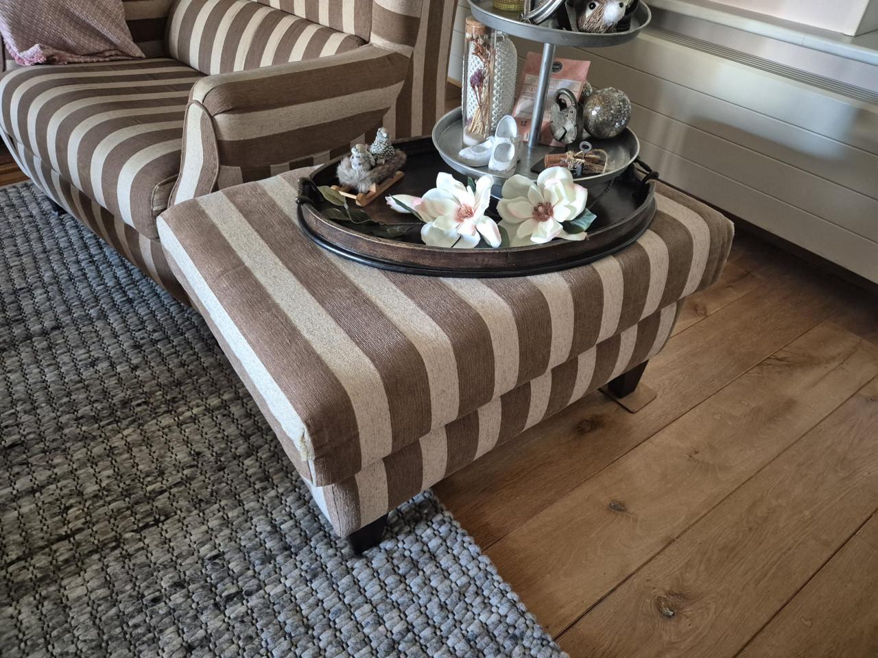 Loveseat en poef