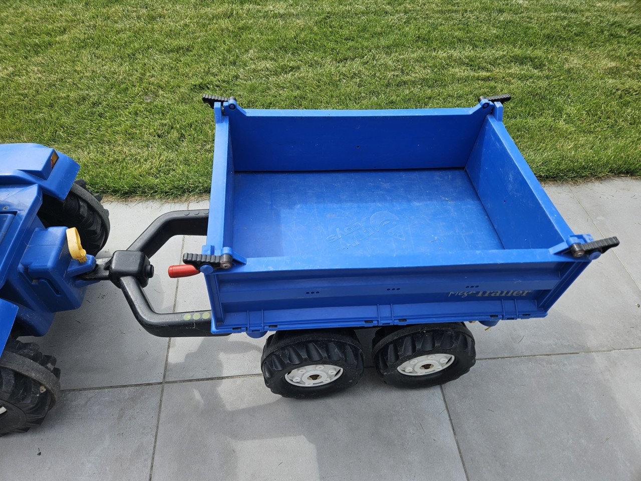 Rolly Toys traptractor met lier, kiepkar en graafmachine