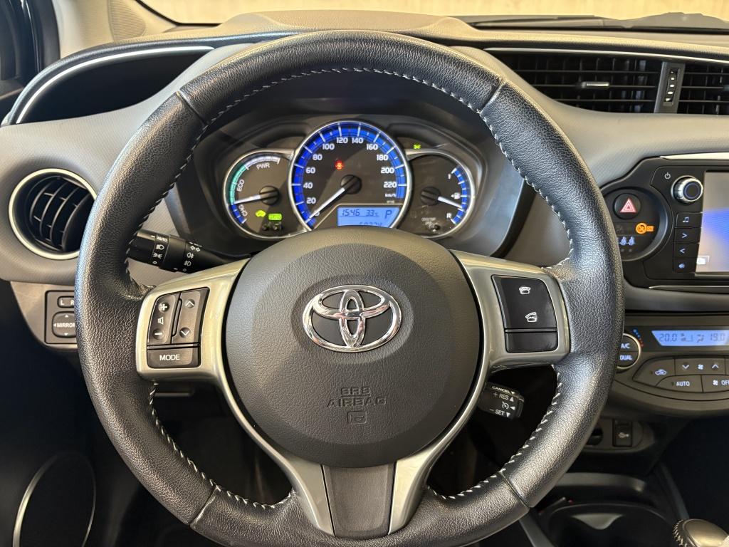 Toyota Yaris 1.5 hybrid dynamic