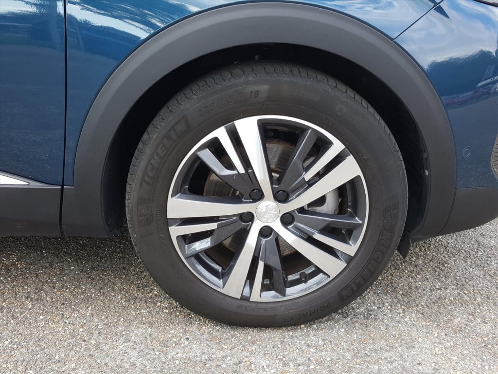 Peugeot 3008 1.6 plug-in hybrid 225pk allure pack business automaat navigat