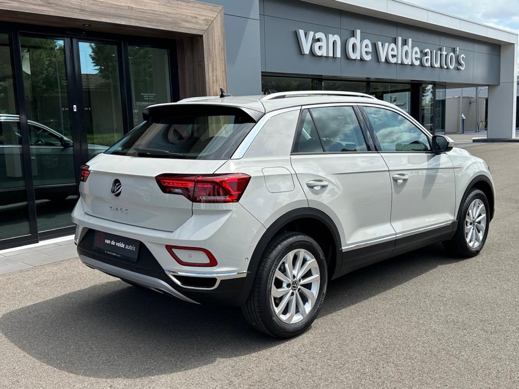 Volkswagen T-roc 1.5 tsi 150pk dsg style carplay | camera | keyless | elek.